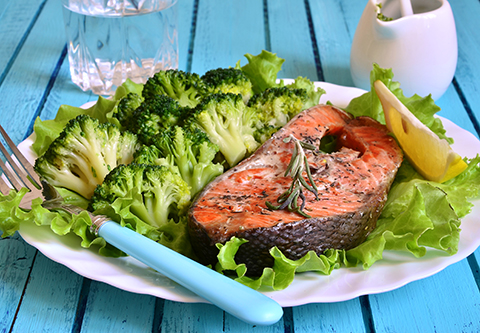 salmon with broccoli for your brain health