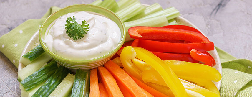 When you’re packing up for a day of relaxation, try these healthy summer snacking solutions.