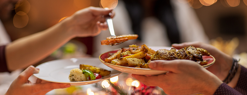 Learn practical tips for balancing the holidays and overeating so you can enjoy seasonal foods, manage portions, and feel your best throughout the festive season.