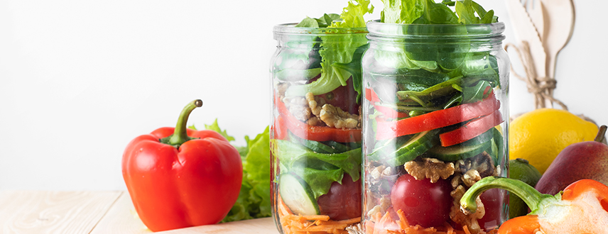 Discover simple grab and go heart healthy lunches to go for busy days.